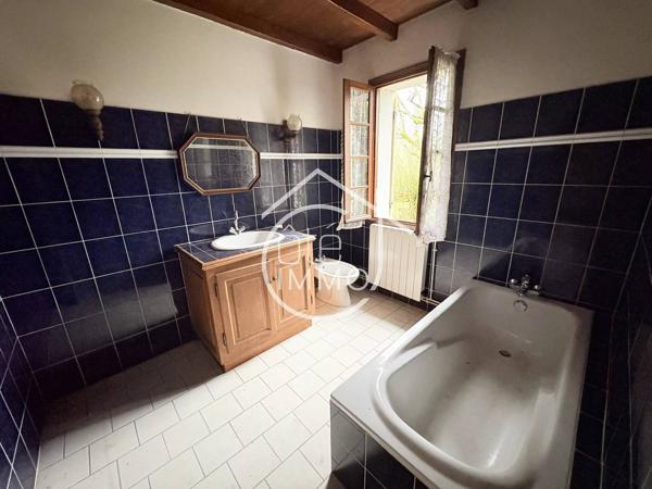 LA FORCE : Ancienne ferme 6 pièces de 153m² avec séchoir à tabac