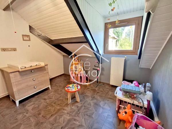 CREYSSE: Belle maison familiale d'environ 240m² entièrement rénovée avec jardin