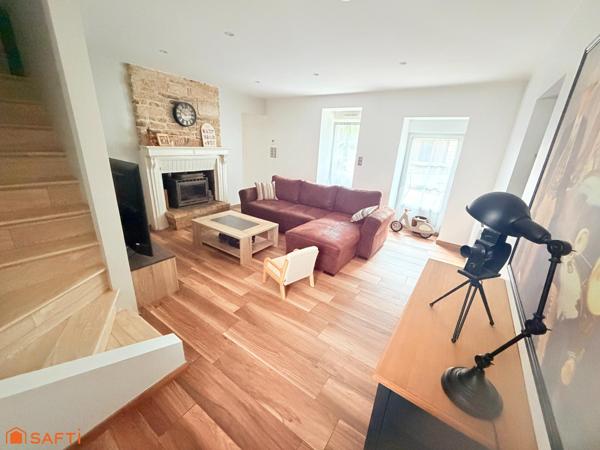 MAISON EN PIERRE DE CARACTERE DE 107 M2 EN CENTRE VILLE DE BAUD