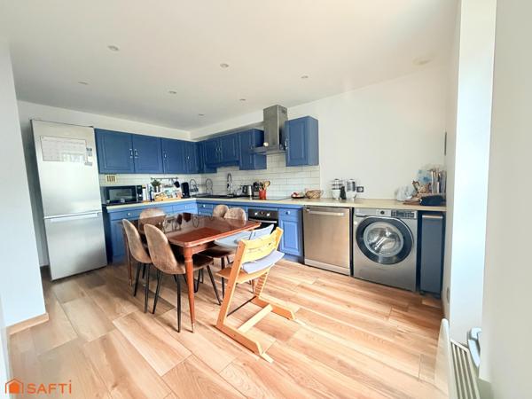 MAISON EN PIERRE DE CARACTERE DE 107 M2 EN CENTRE VILLE DE BAUD
