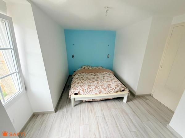 MAISON EN PIERRE DE CARACTERE DE 107 M2 EN CENTRE VILLE DE BAUD