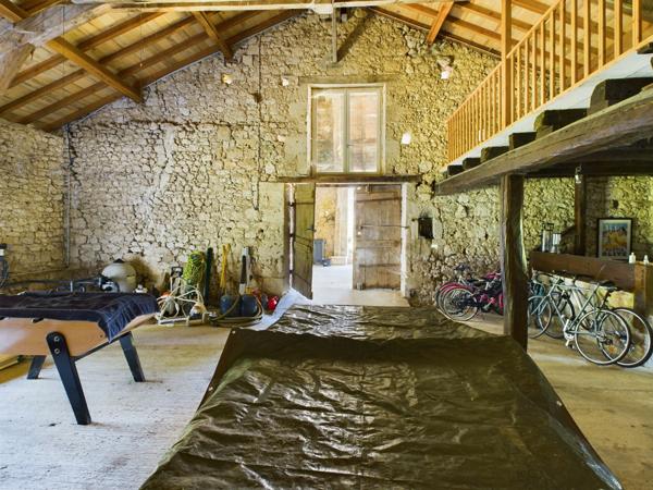 Bourg-de-Visa (82190) TARN ET GARONNE BOURG DE VISA Authentique maison en pierre avec 4 chambres, grange et piscine 4857m2 jardin