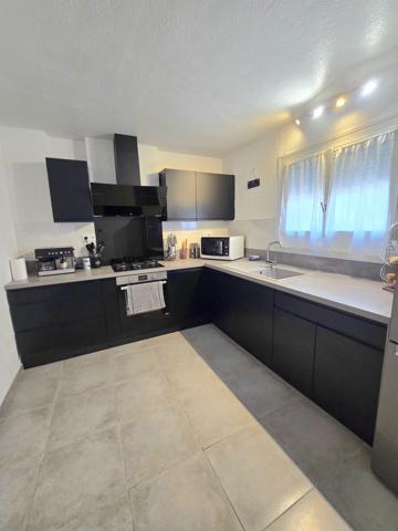 La Penne-sur-Huveaune (13821) Maison 140m2 Parcelle 400m2