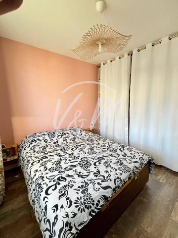 Maison à vendre à AUDENGE-Maison rénovée à Audenge proche commodités et pistes cyclables, 3 chambres, extérieur et prestations modernes AUDENGE CENTRE VILLE