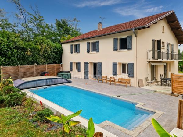 Maison de plus de 270M2 à vendre 9 pièces-5 chambres-piscine- HABAS (40)