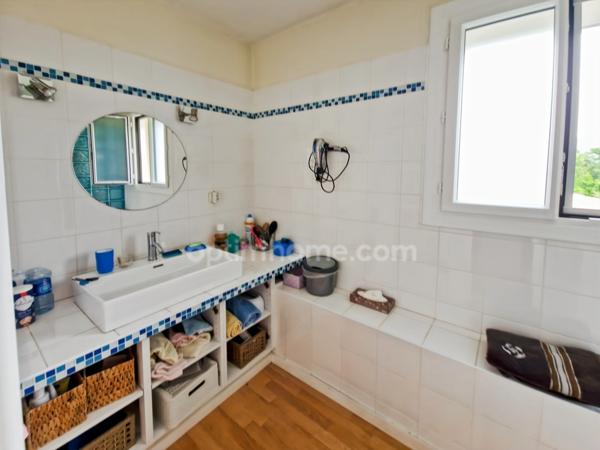 Maison de plus de 270M2 à vendre 9 pièces-5 chambres-piscine- HABAS (40)