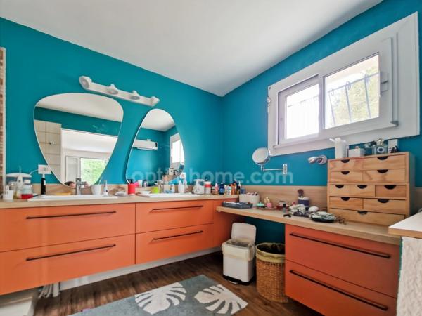 Maison de plus de 270M2 à vendre 9 pièces-5 chambres-piscine- HABAS (40)