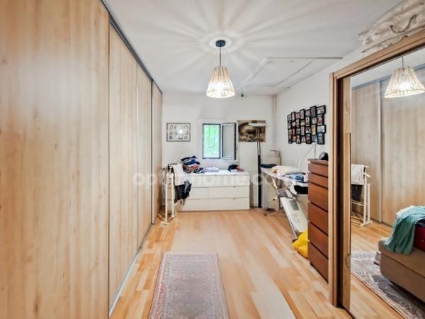 Maison de plus de 270M2 à vendre 9 pièces-5 chambres-piscine- HABAS (40)