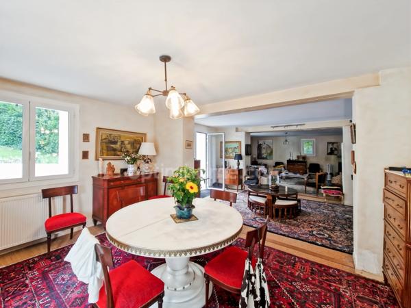 Maison de plus de 270M2 à vendre 9 pièces-5 chambres-piscine- HABAS (40)