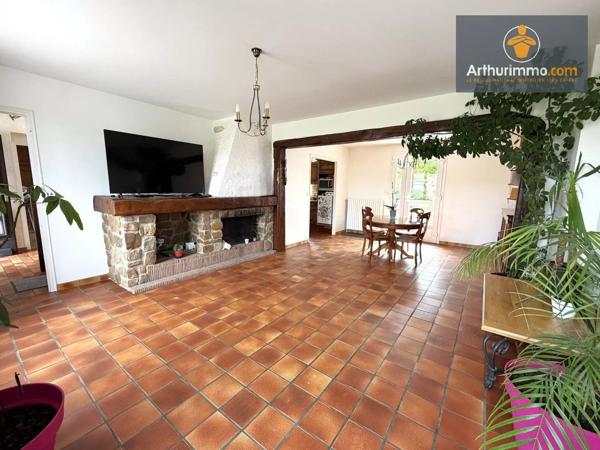 Vente                                                      Maison
                        
                     6 pièces                      155 m2                     à Jaux