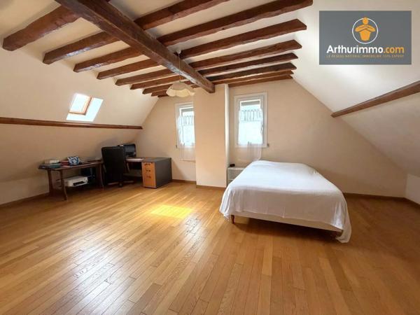 Vente                                                      Maison
                        
                     6 pièces                      155 m2                     à Jaux