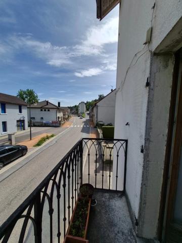 Maison à vendre 7 pièces CLAIRVAUX LES LACS (39)