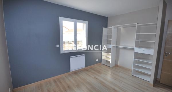 Location Maison 4 pièces 123.45 m² - Villerest 42300