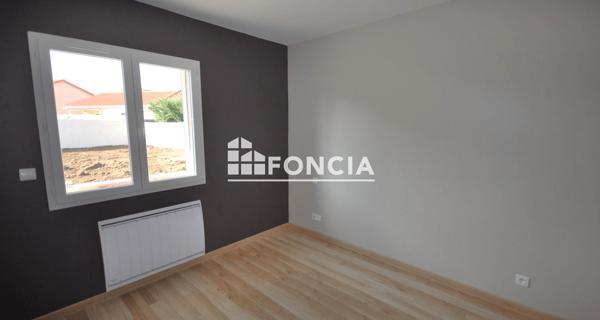 Location Maison 4 pièces 123.45 m² - Villerest 42300