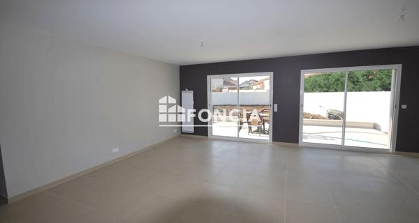 Location Maison 4 pièces 123.45 m² - Villerest 42300