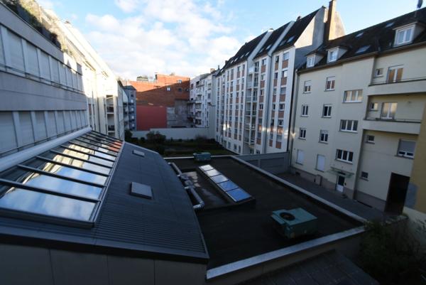Appartement à vendre T 4 / 5 : 67000 STRASBOURG - HALLES : 102,60 m2 - 2e étage - Cave - 5 mn Pl Kléber / Gare TGV