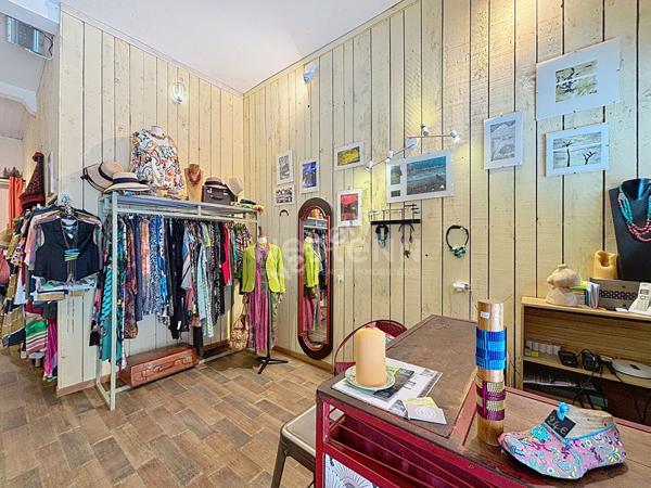 FONDS DE COMMERCE - MAGASIN DE VÊTEMENTS - AIGUES MORTES - REMPARTS