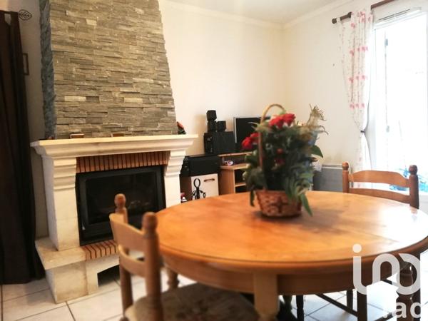 Maison traditionnelle 5 pièces de 120 m² à Courville-sur-Eure (28190)