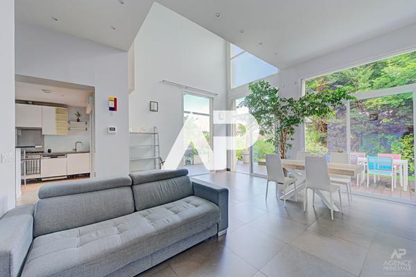 Maison Rueil Malmaison 5 pièce(s) 126 m2 1 040 000 € **  - Référence  19896