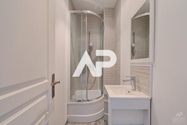 Maison Rueil Malmaison 5 pièce(s) 126 m2 1 040 000 € **  - Référence  19896