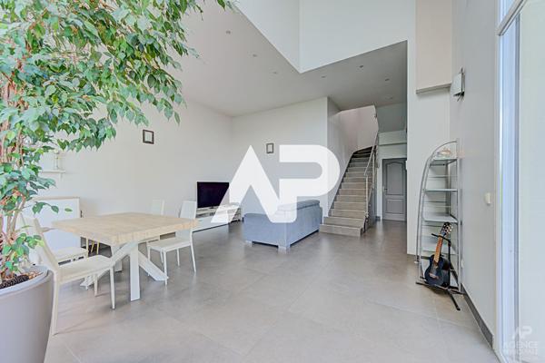 Maison Rueil Malmaison 5 pièce(s) 126 m2 1 040 000 € **  - Référence  19896