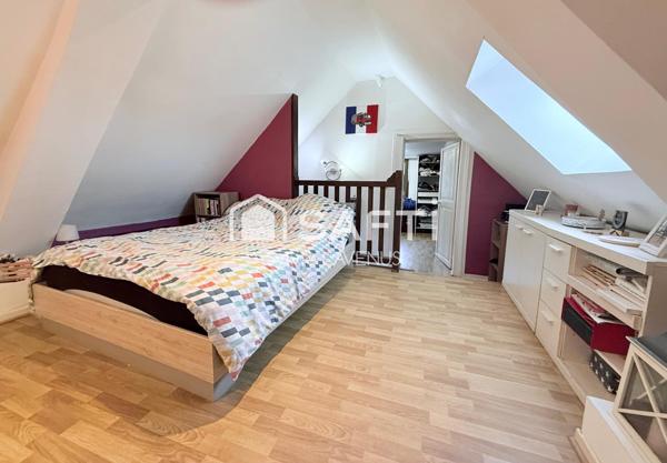 A Vic-sur-Aisne 02, maison 3 P. de 66 m2 avec cave voûtée et abris de jardin, sur terrain clos de 500 m2.