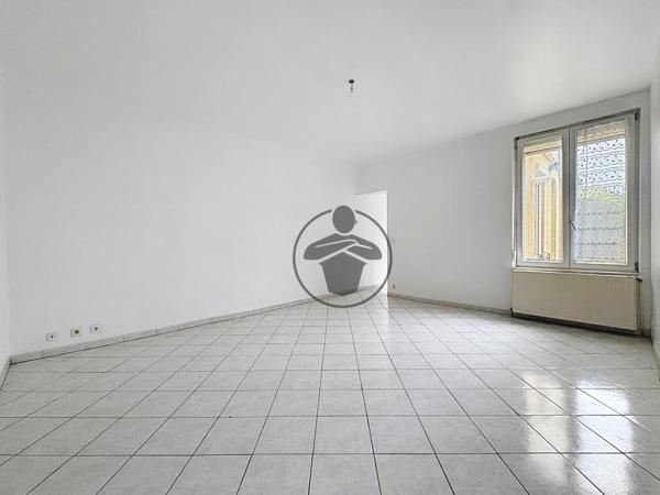 Location                                                      Appartement
                        
                     3 pièces                      60 m2                     à Saint-Quentin