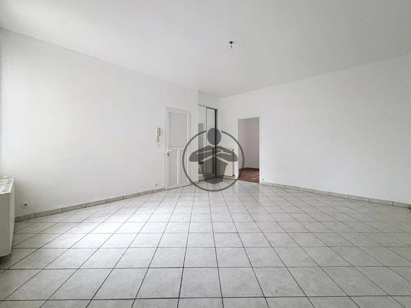 Location                                                      Appartement
                        
                     3 pièces                      60 m2                     à Saint-Quentin