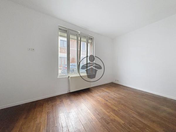 Location                                                      Appartement
                        
                     3 pièces                      60 m2                     à Saint-Quentin