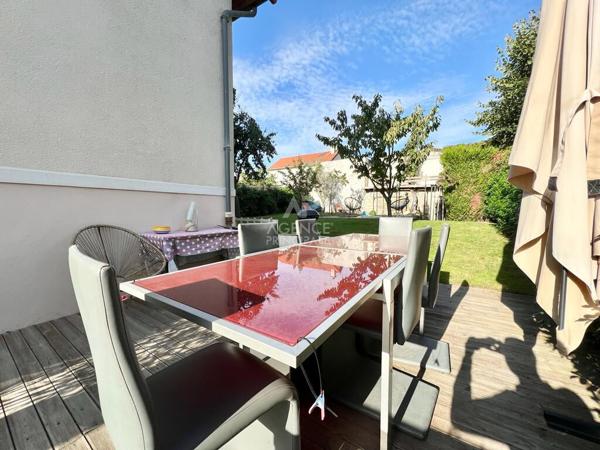 Maison Houilles 8 pièce(s) 130 m2 699 000 € **  - Référence  641
