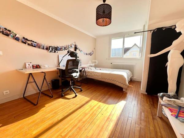 Maison Houilles 8 pièce(s) 130 m2 699 000 € **  - Référence  641