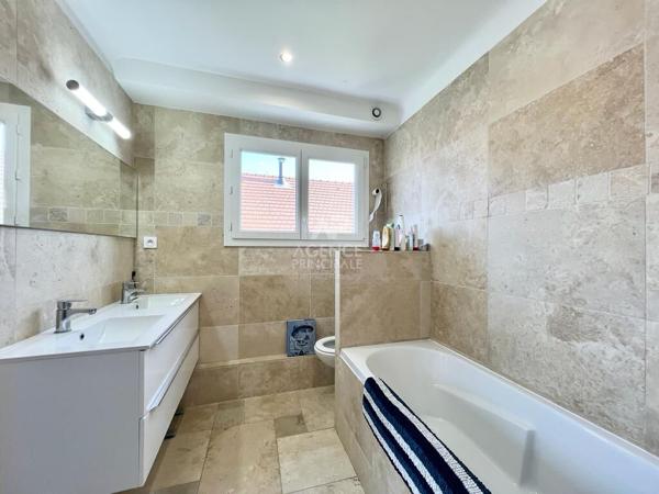 Maison Houilles 8 pièce(s) 130 m2 699 000 € **  - Référence  641