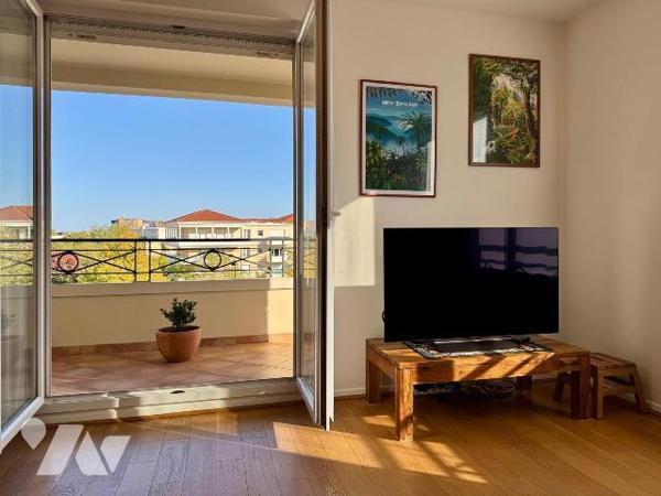 La Clef de Saint-Pierre, magnifique F4 de 81,70 m² situé au 3ème et dernier étage avec ascenseur.