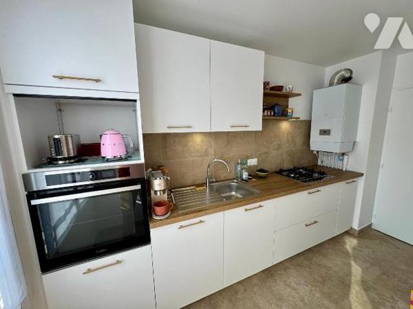 La Clef de Saint-Pierre, magnifique F4 de 81,70 m² situé au 3ème et dernier étage avec ascenseur.