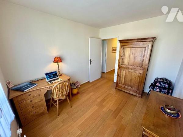 La Clef de Saint-Pierre, magnifique F4 de 81,70 m² situé au 3ème et dernier étage avec ascenseur.