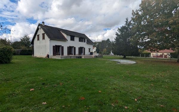 Maison à vendre    6 pièces •  Nogent-sur-Vernisson