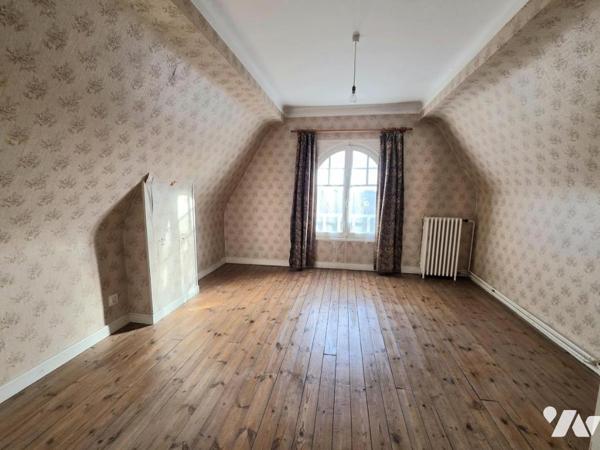 Maison de Maître avec sa dépendance 