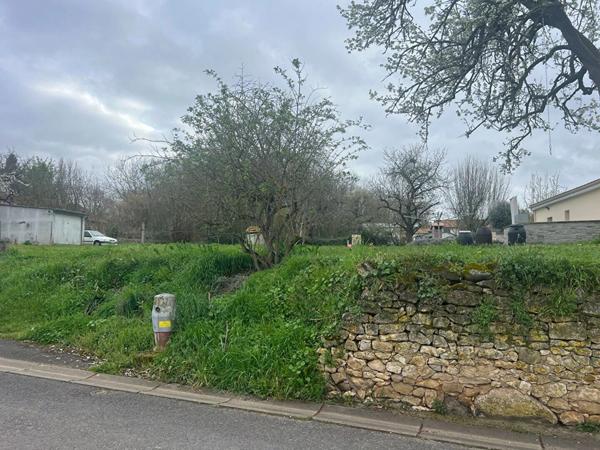 Vente Terrain 622 m2 à Civaux