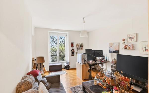 Appartement à vendre    2 pièces • 39,70 m2 Paris 13
