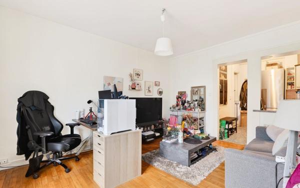 Appartement à vendre    2 pièces • 39,70 m2 Paris 13