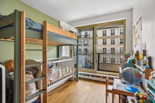 Appartement
         3 pièces
        - 70 m² 870 000 € *