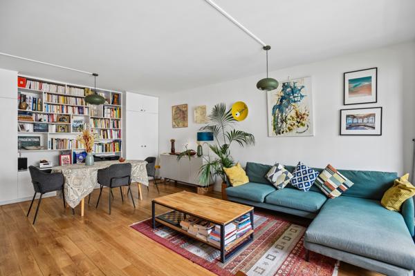 Appartement
         3 pièces
        - 70 m² 870 000 € *