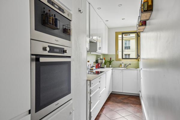 Appartement
         3 pièces
        - 70 m² 870 000 € *