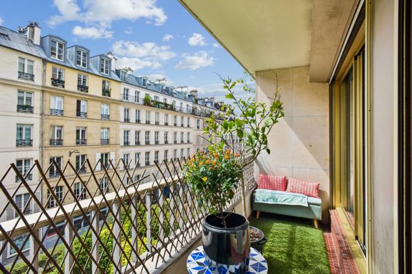 Appartement
         3 pièces
        - 70 m² 870 000 € *