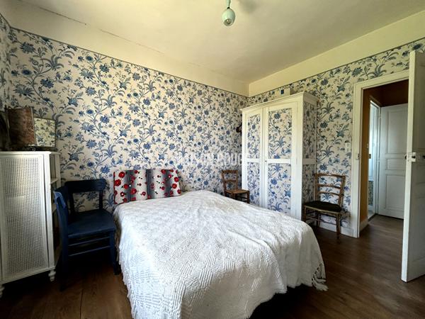 A vendre Manoir du 17ème de 425 m² environ plus 400 m² ( 5 logements indépendants) sur 11 hectares