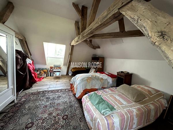 A vendre Manoir du 17ème de 425 m² environ plus 400 m² ( 5 logements indépendants) sur 11 hectares