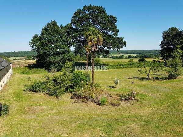 A vendre Manoir du 17ème de 425 m² environ plus 400 m² ( 5 logements indépendants) sur 11 hectares