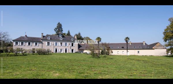 A vendre Manoir du 17ème de 425 m² environ plus 400 m² ( 5 logements indépendants) sur 11 hectares