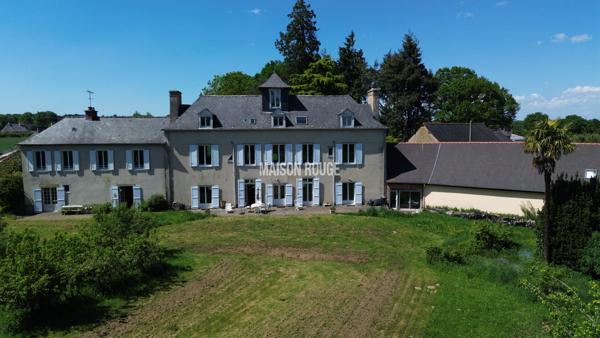 A vendre Manoir du 17ème de 425 m² environ plus 400 m² ( 5 logements indépendants) sur 11 hectares