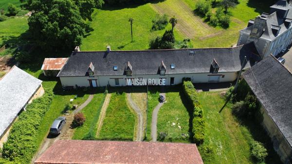 A vendre Manoir du 17ème de 425 m² environ plus 400 m² ( 5 logements indépendants) sur 11 hectares